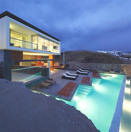 Contemporary CN Beach House pool